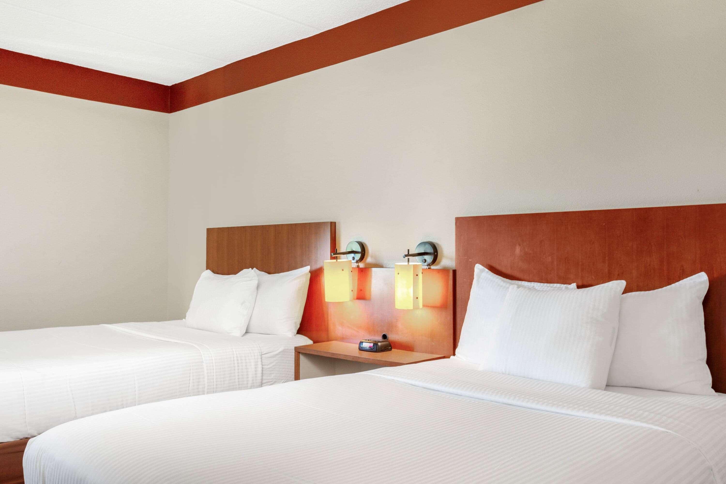La Quinta By Wyndham Miami Cutler Bay Hotel Exterior photo
